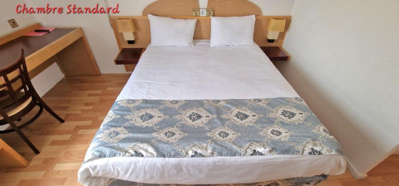 Kyriad Direct Arpajon Bagian luar foto