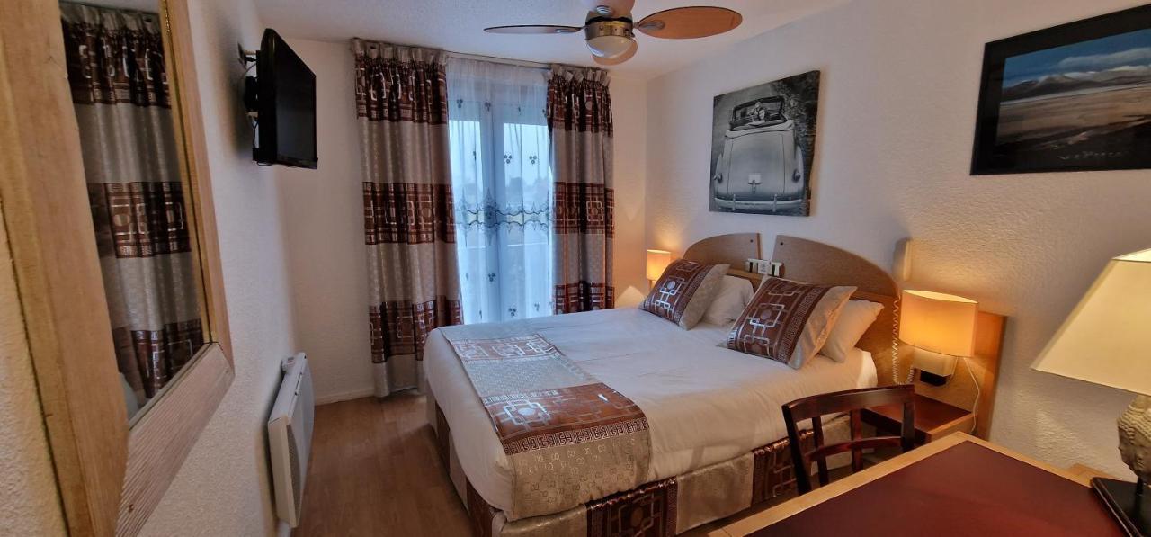 Kyriad Direct Arpajon Bagian luar foto