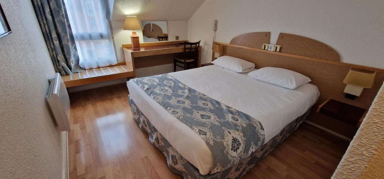 Kyriad Direct Arpajon Bagian luar foto