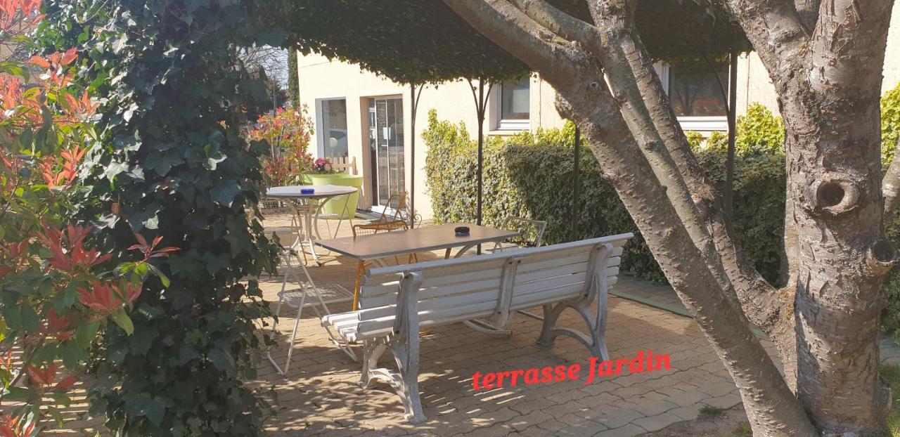 Kyriad Direct Arpajon Bagian luar foto