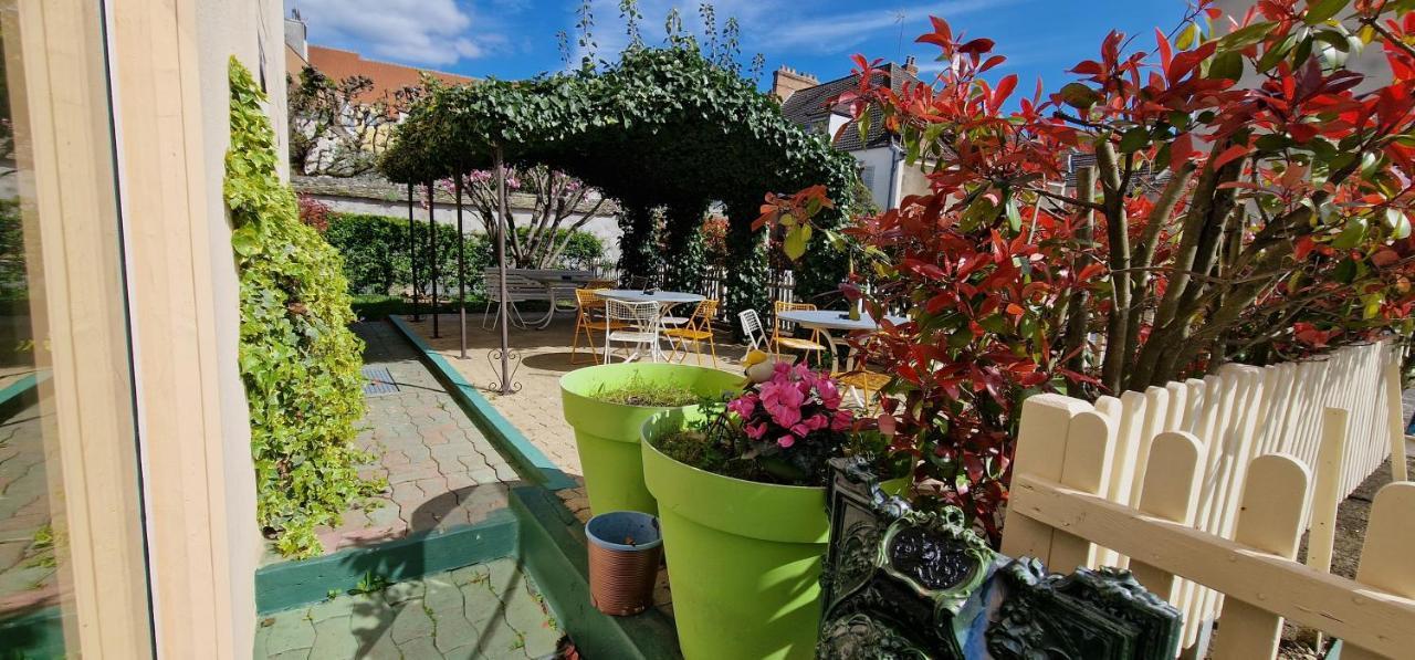 Kyriad Direct Arpajon Bagian luar foto