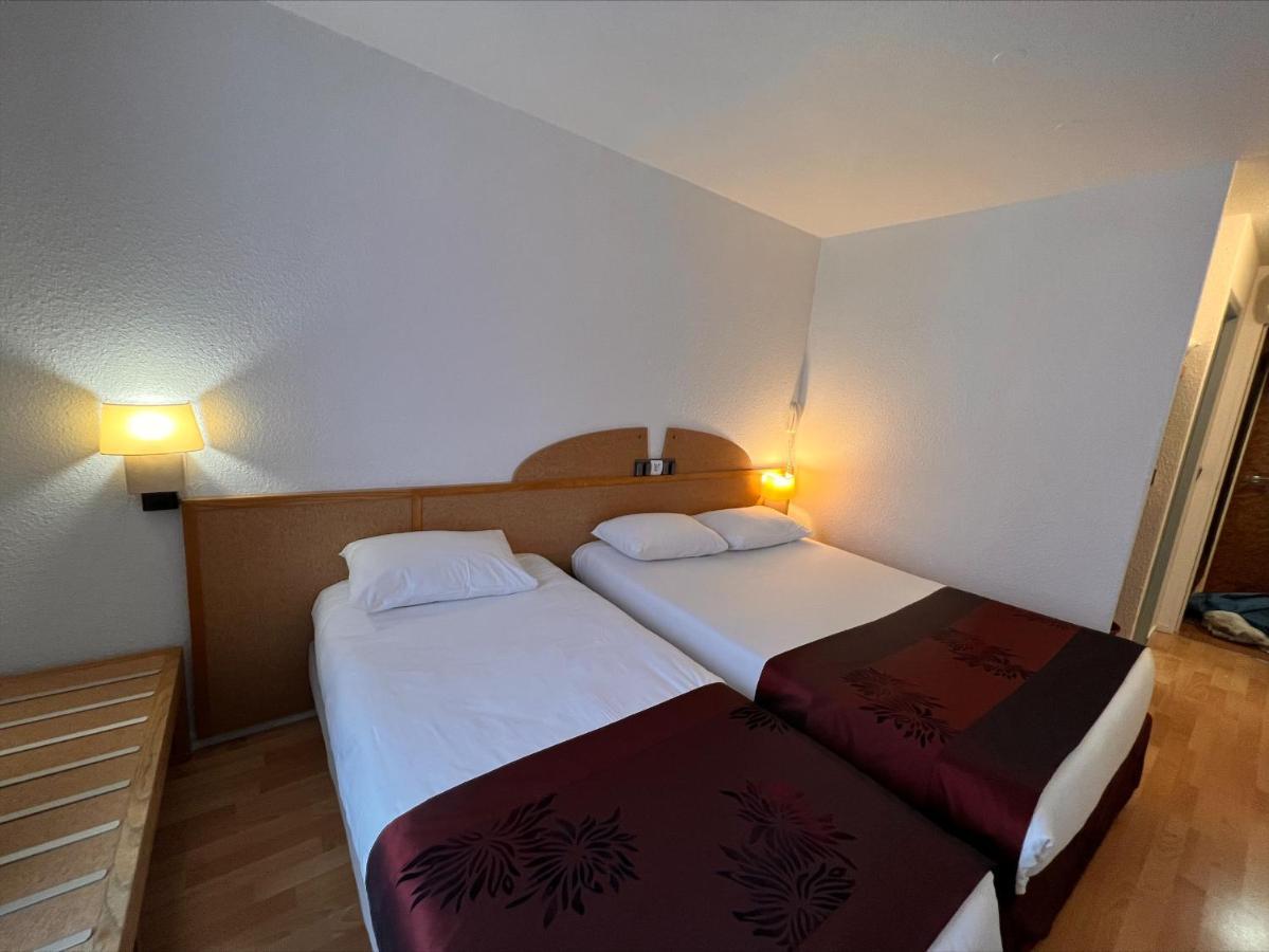 Kyriad Direct Arpajon Bagian luar foto